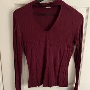 Burgundy Long Sleeve V Neck w/choker